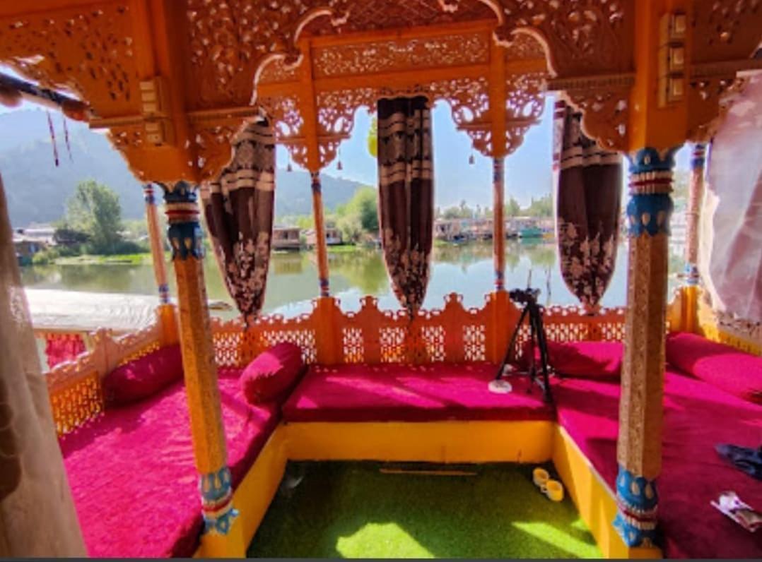 מלון Srīnagar Houseboat Moon Of Kashmir מראה חיצוני תמונה